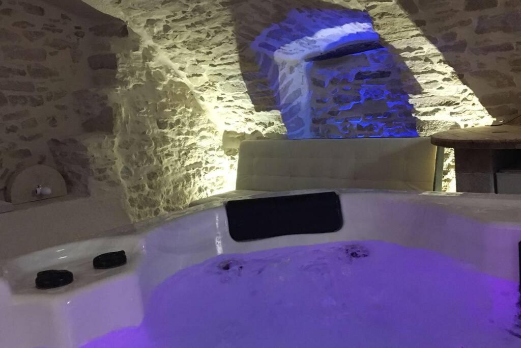Les Secrets De L'Isle Villa Bagian luar foto