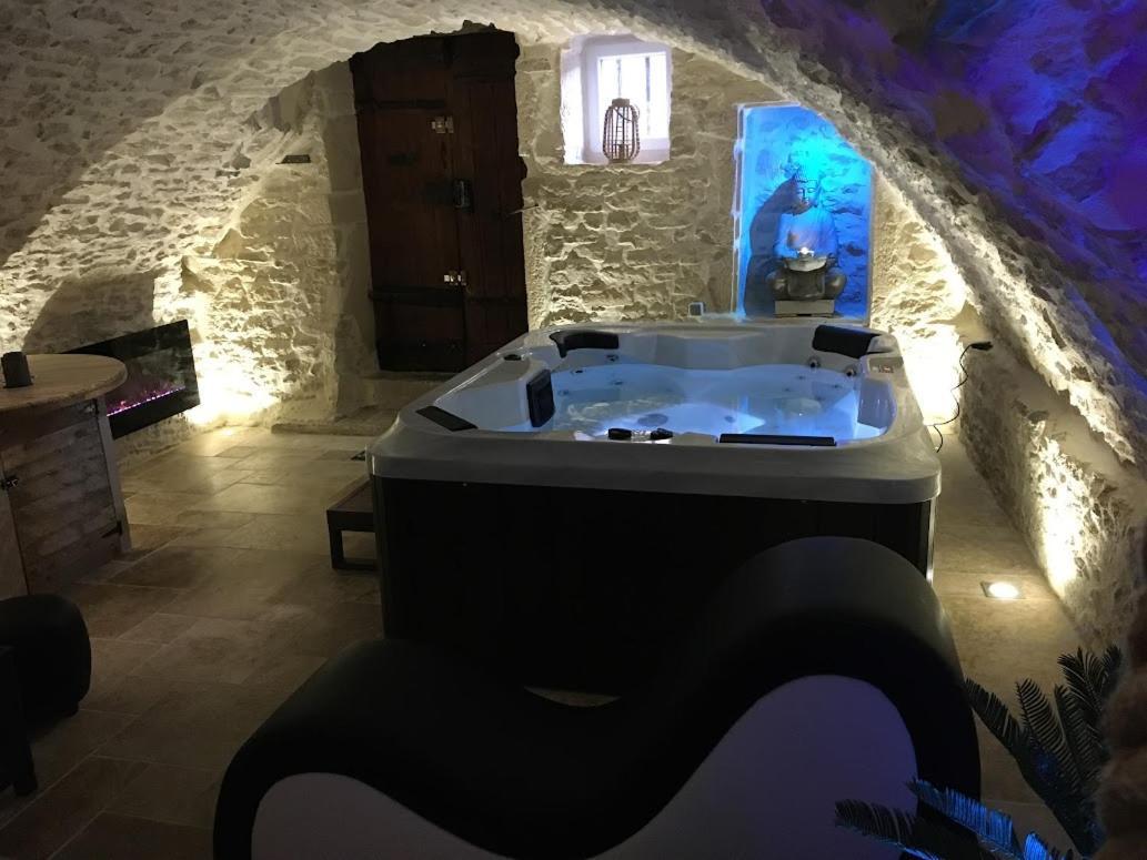 Les Secrets De L'Isle Villa Bagian luar foto