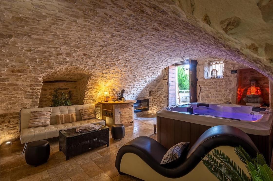 Les Secrets De L'Isle Villa Bagian luar foto